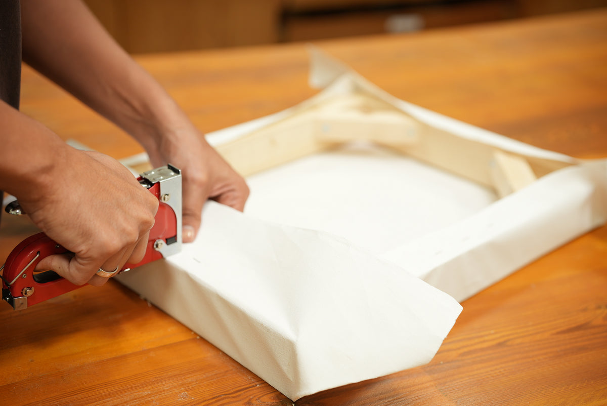 Build Your Own Canvas Frame ورشة صناعة إطار اللوحة